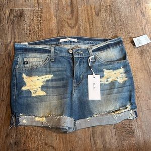 Womens Kancan jean shorts size 26